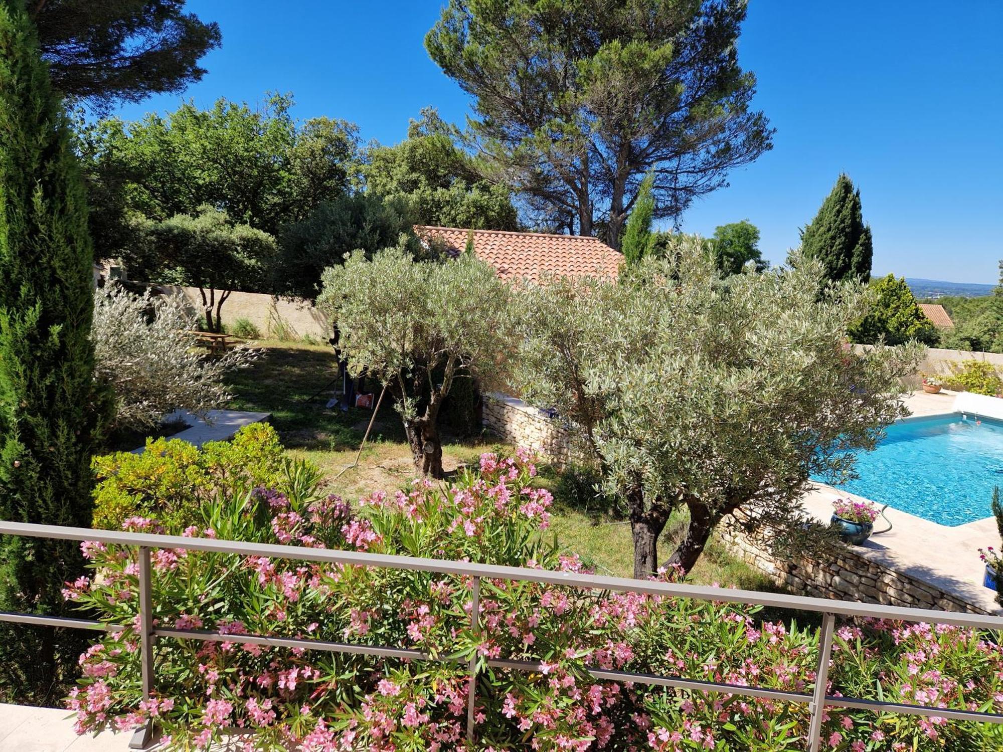 La Cigaliere Villa L'Isle-sur-la-Sorgue Exterior photo